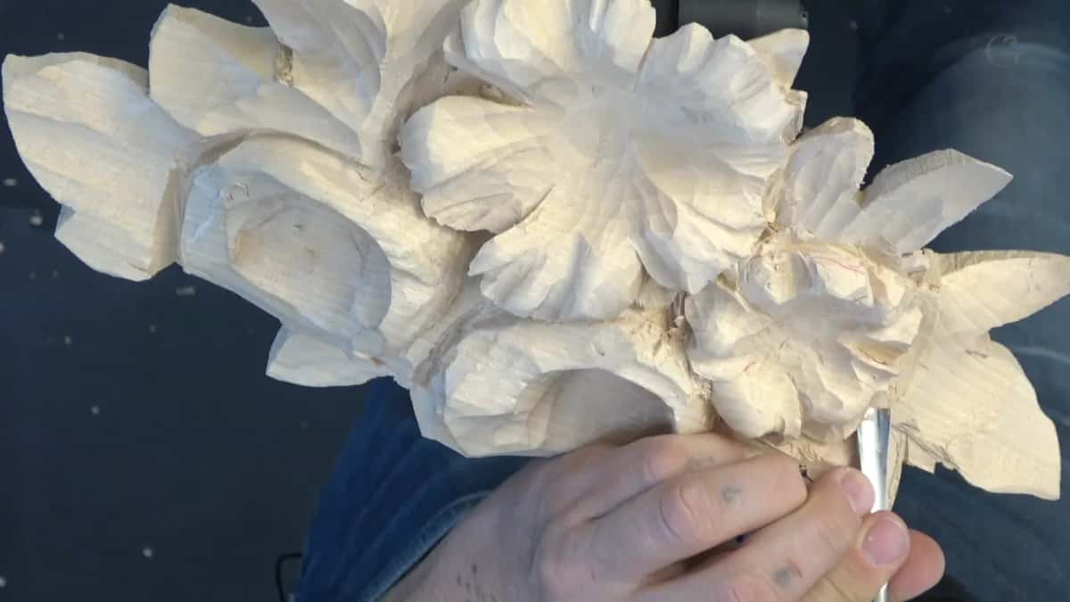 Panel over his knees, a straight tool in at the lowest flower